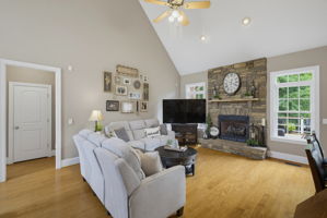 8205 Brotherstwo Rd-9