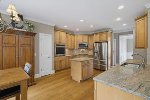 8205 Brotherstwo Rd-12
