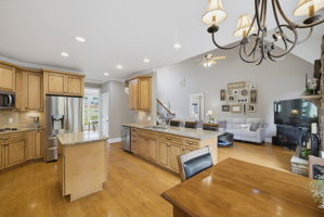 8205 Brotherstwo Rd-15