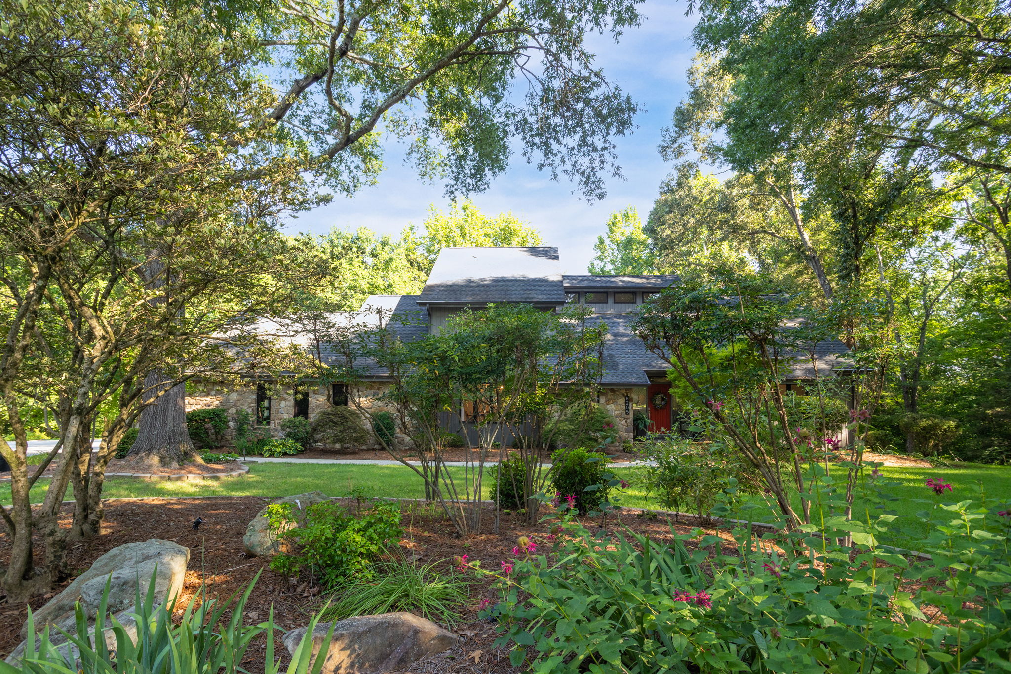 8205 Crow's Nest Ln-2