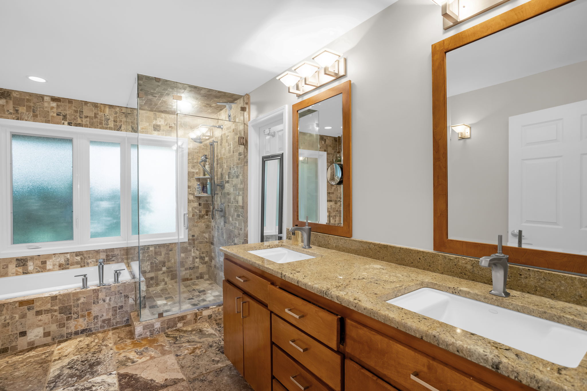 8205 Crow's Nest Ln-21