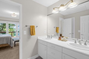 8205 Crow's Nest Ln-25