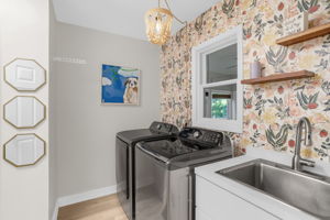 8205 Crow's Nest Ln-40