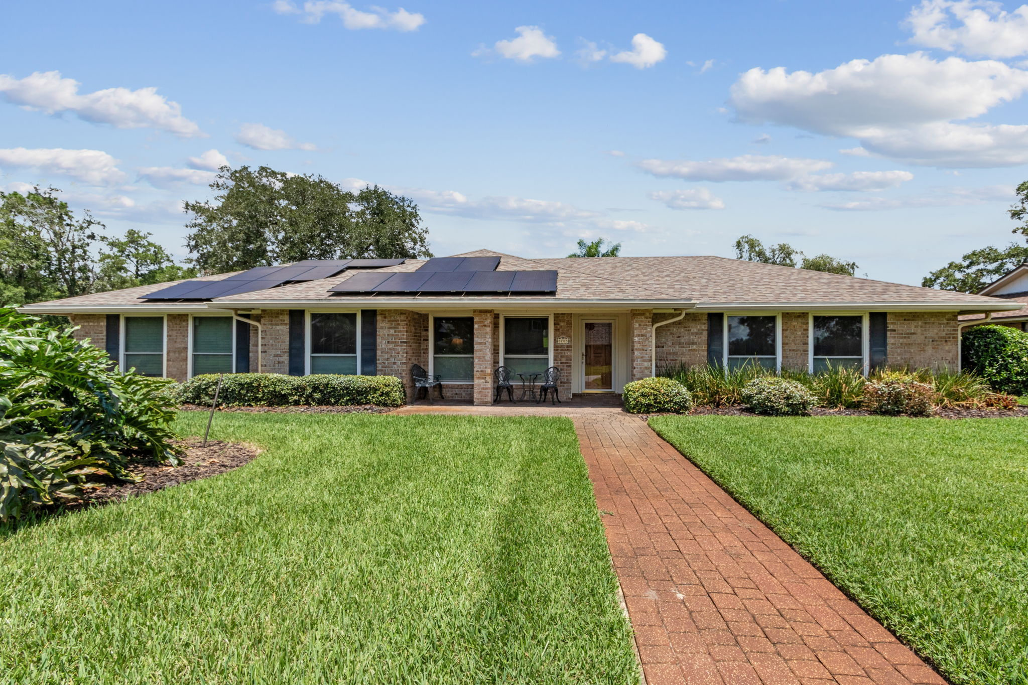 Welcome to 8205 Hidden Lake Dr N