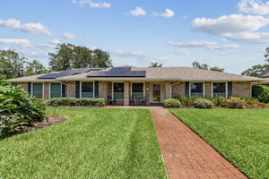 Welcome to 8205 Hidden Lake Dr N