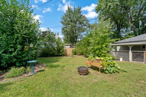  Photo 24