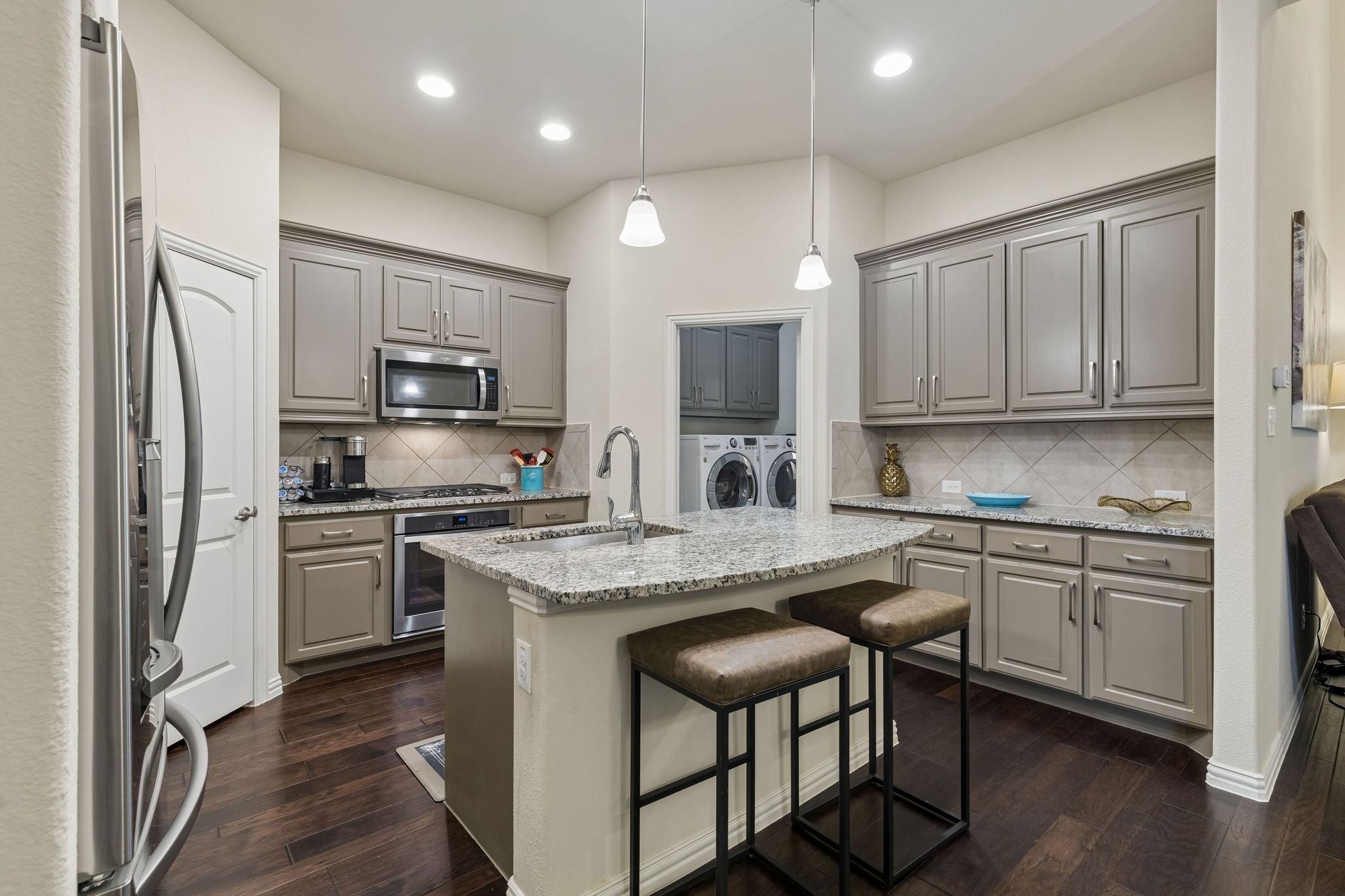 8209Main_012