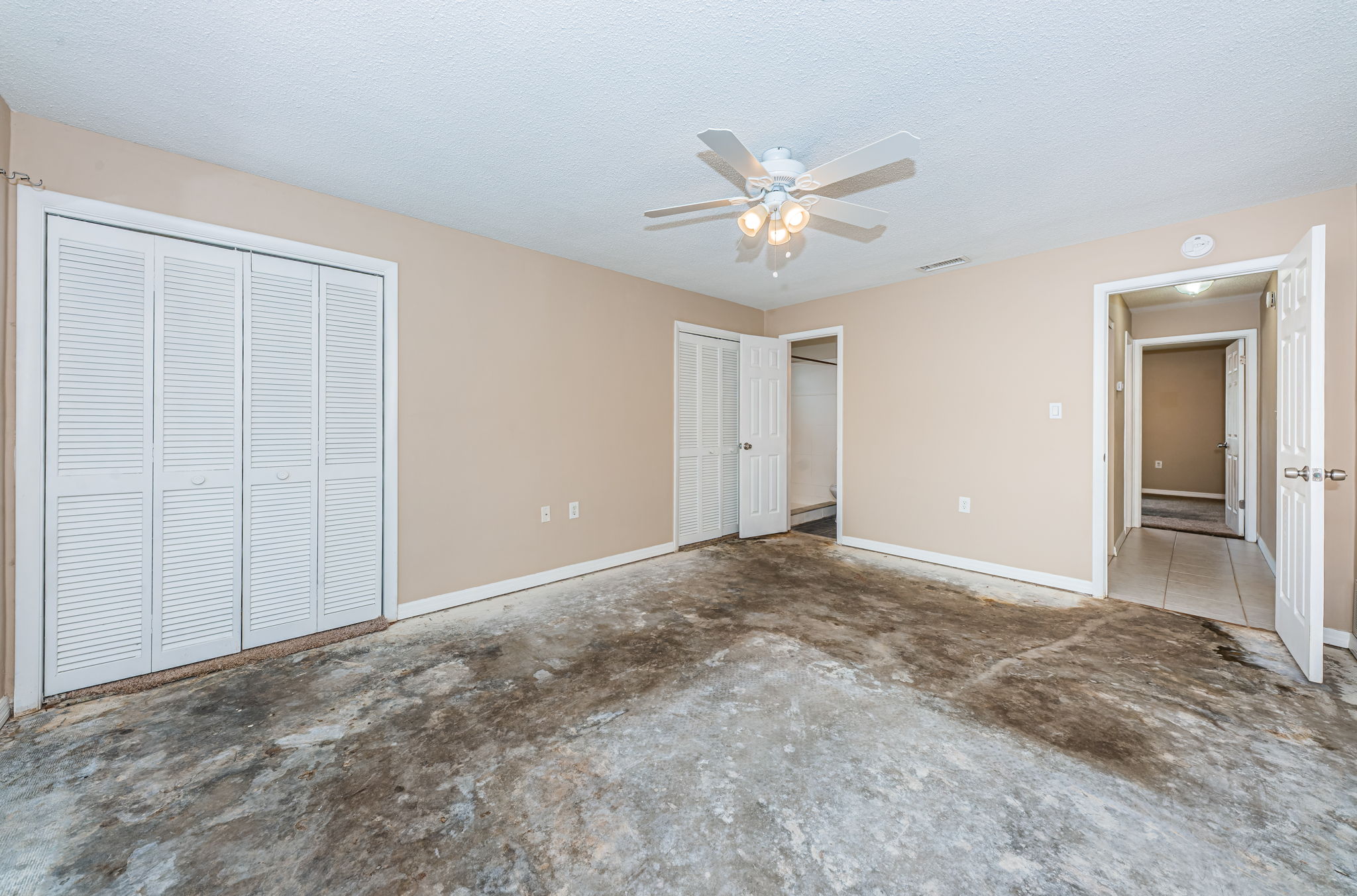 Master Bedroom1b