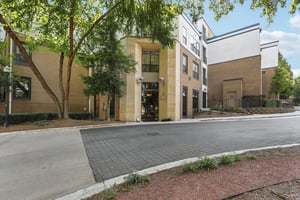 Ralph McGill Blvd NE 2113-001.jpg