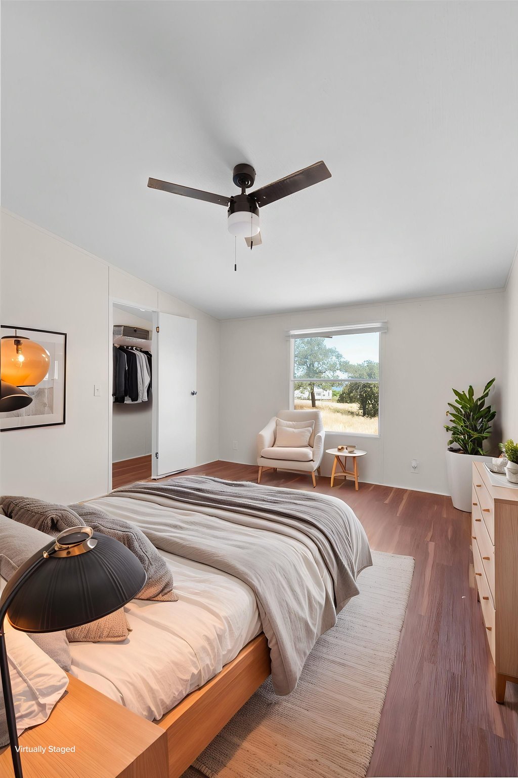 DSC_0390 virtually staged.jpeg