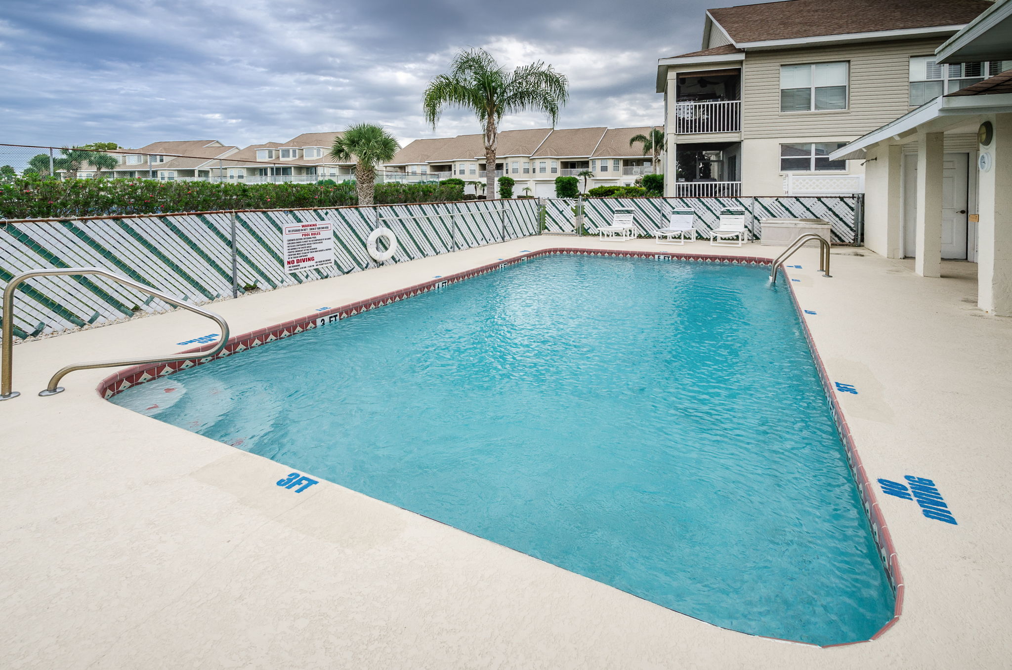 Townhouse Pool2