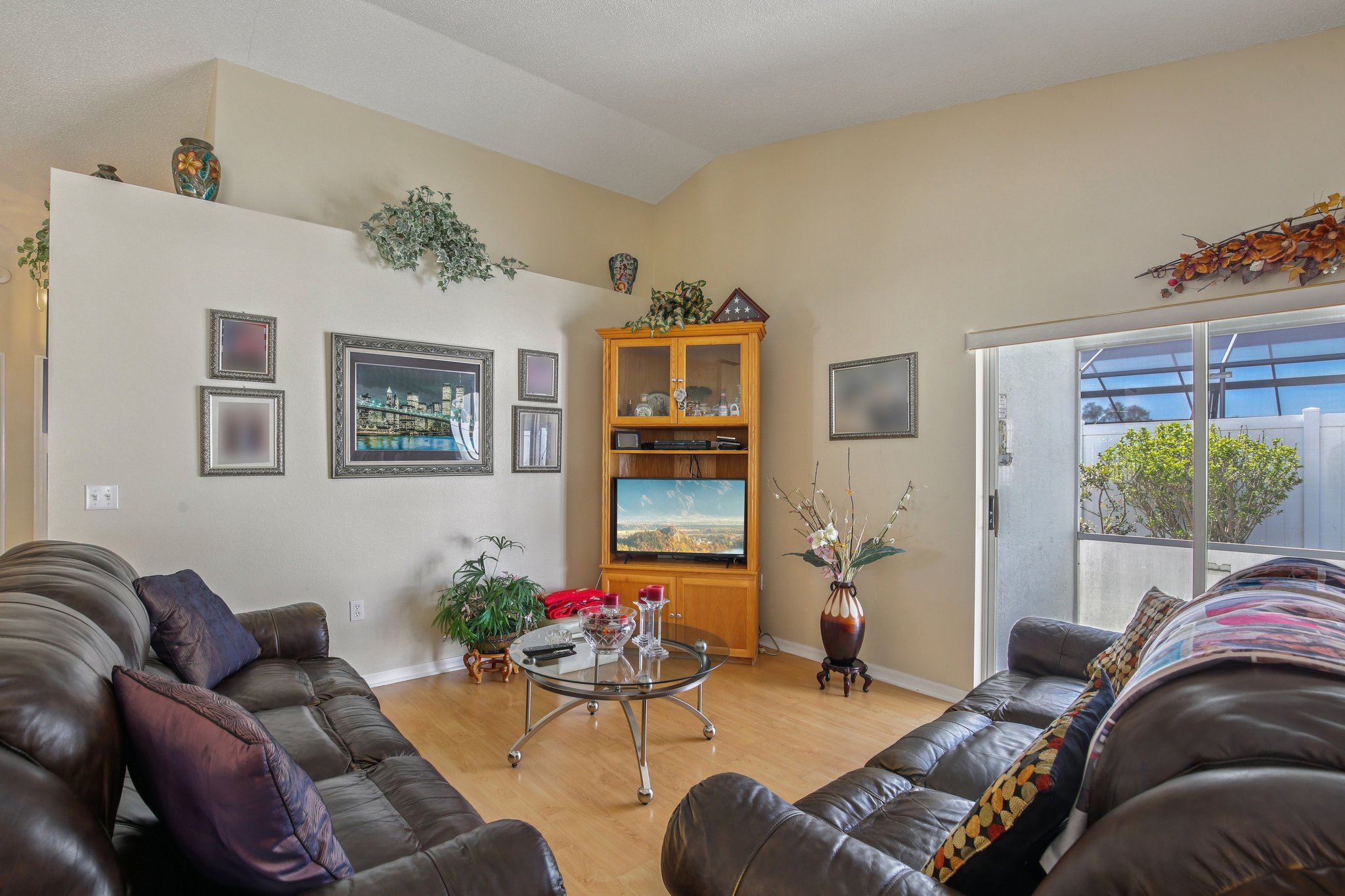 National Dr-S2303-005.jpg