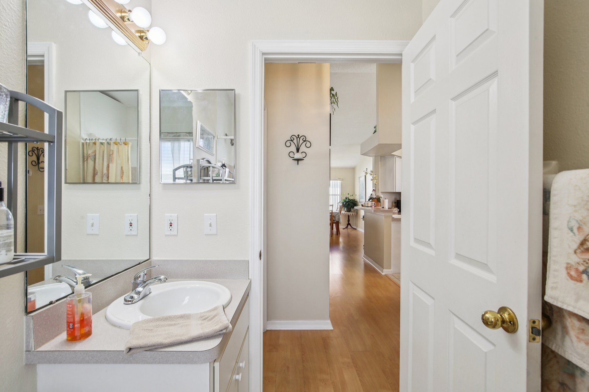 National Dr-S2303-020.jpg