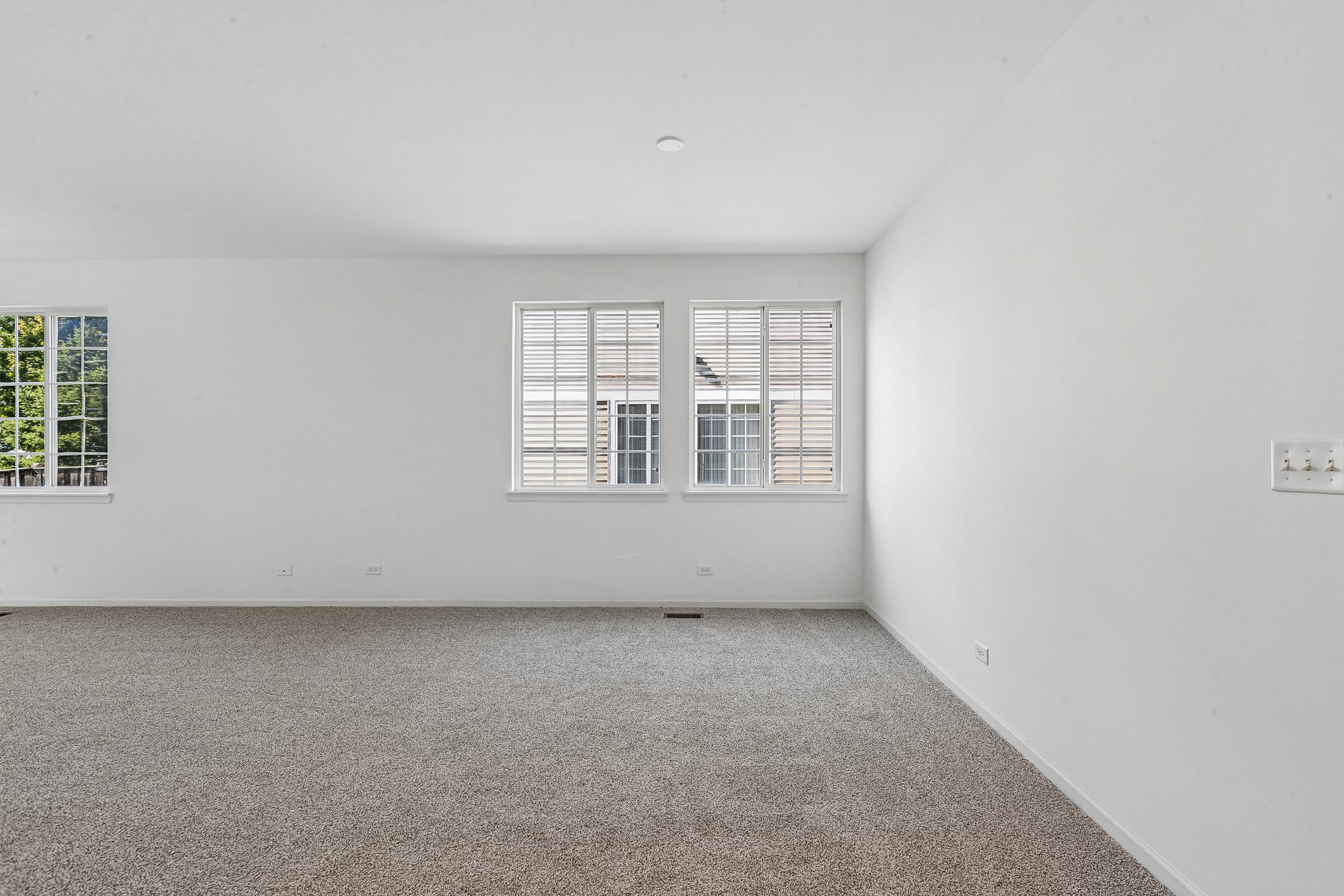 Tremont Ln-S0710-021.jpg