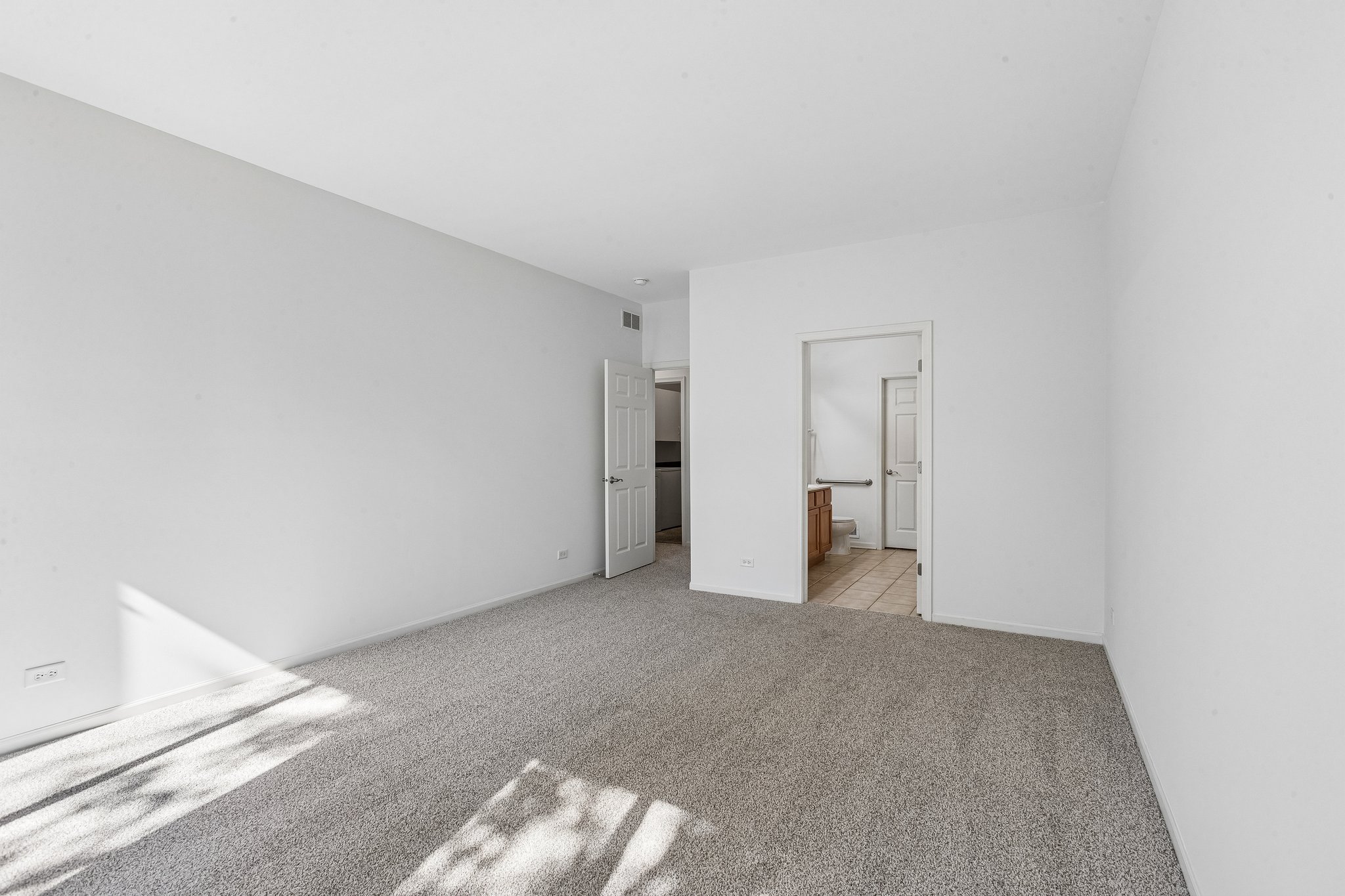 Tremont Ln-S0710-024.jpg
