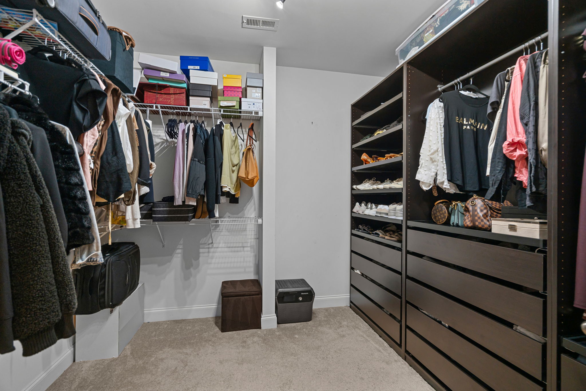  Photo 33