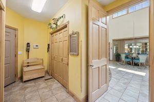 22_Interior