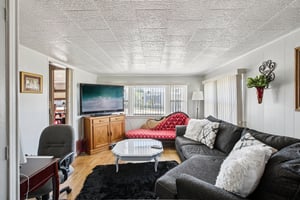 B St 123-S0201-019.jpg