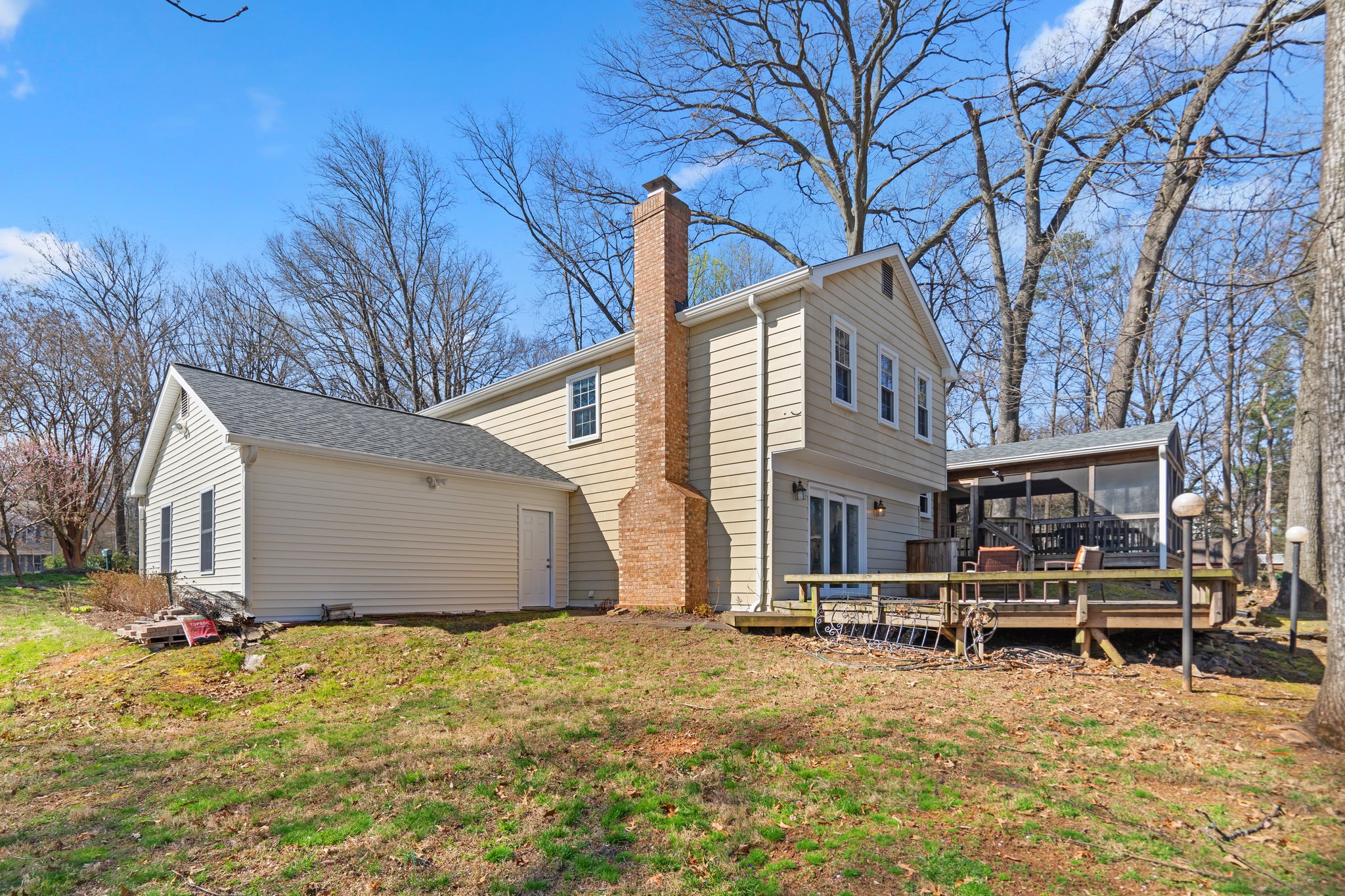 44. 8213 Killean Way.jpg