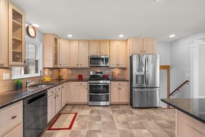 16. 8213 Killean Way.jpg