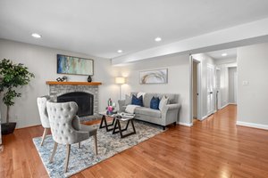 23. 8213 Killean Way.jpg