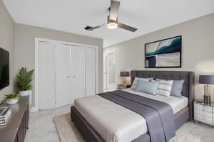 DSC_6356 virtually staged.jpeg