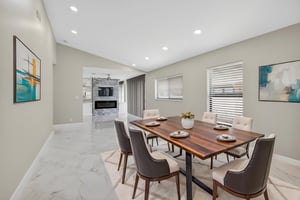 DSC_6265 virtually staged.jpeg