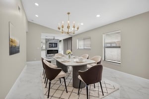 DSC_6265 virtually staged.jpeg