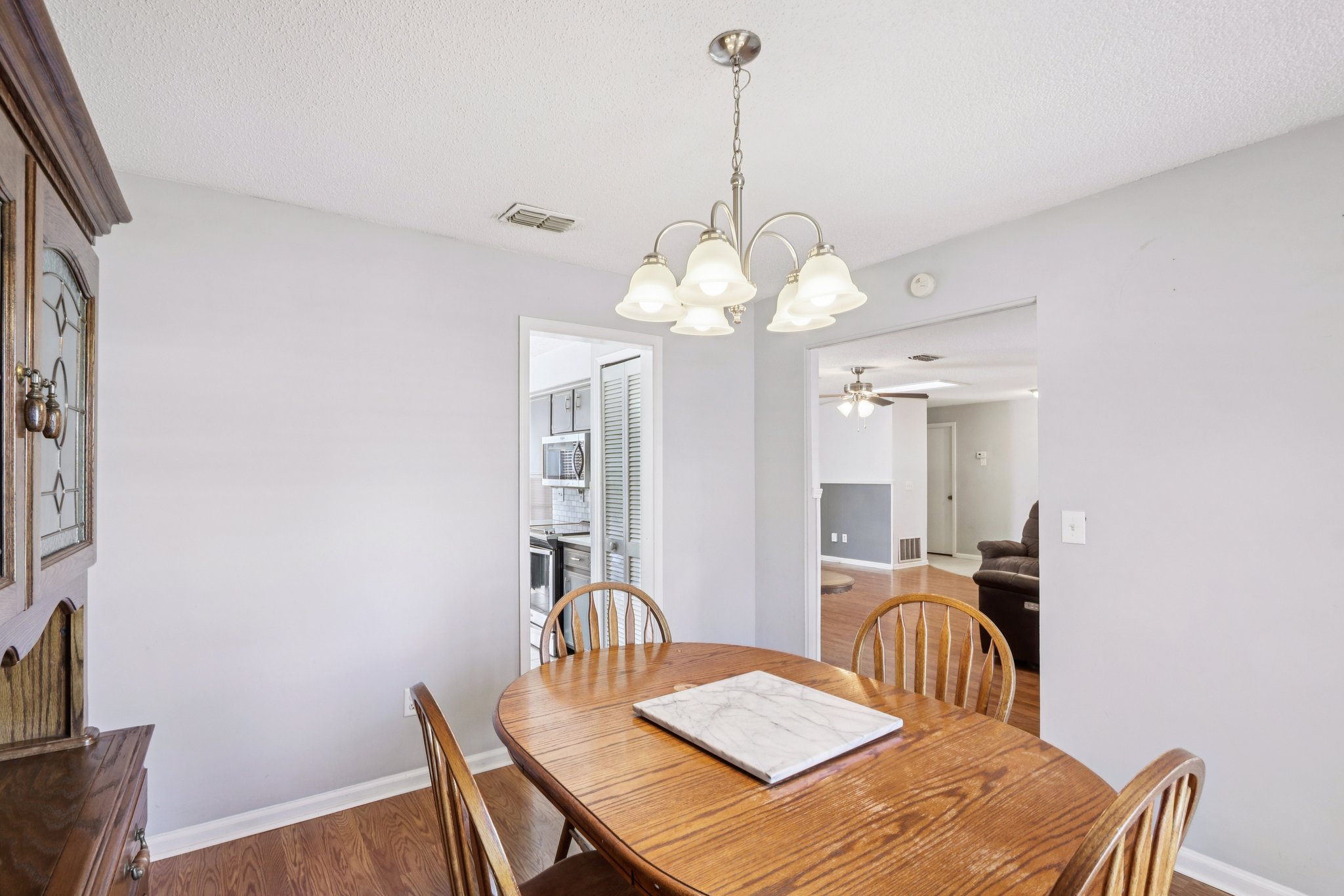 Ashwood Ct-S0502-009.jpg