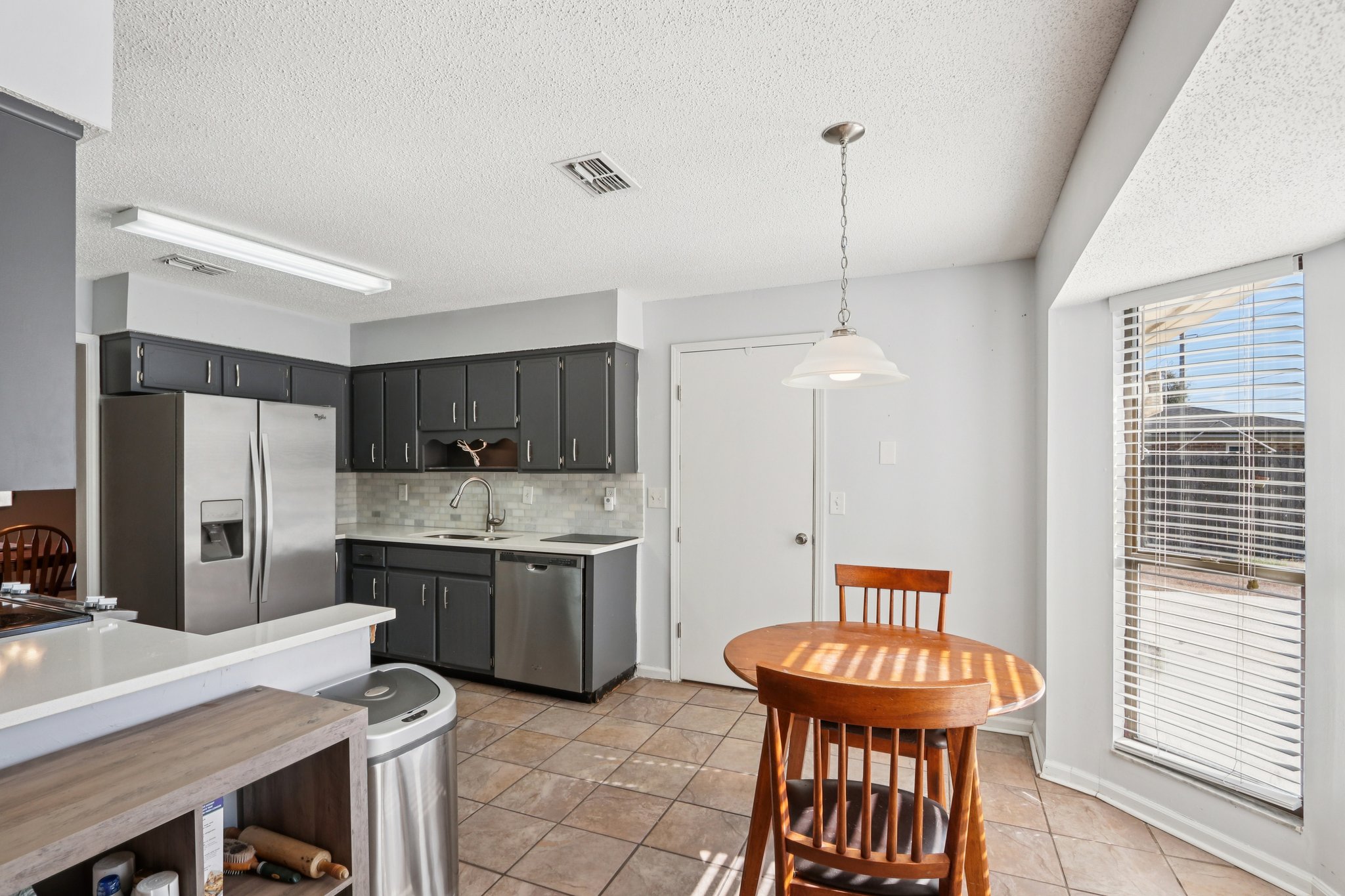 Ashwood Ct-S0502-011.jpg