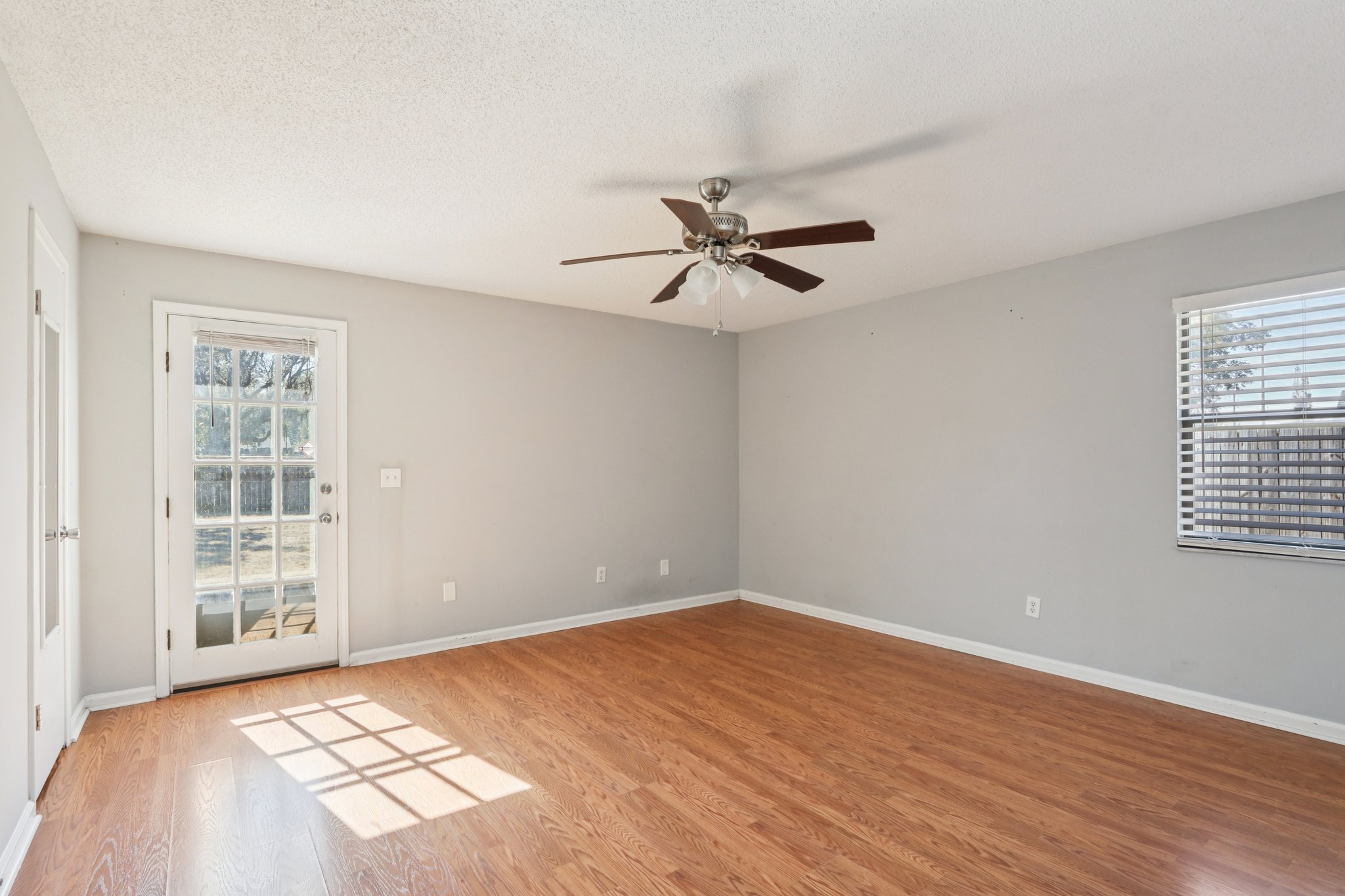 Ashwood Ct-S0502-021.jpg