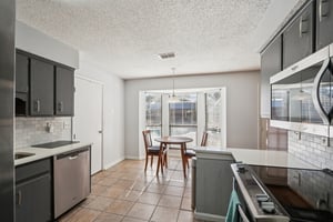 Ashwood Ct-S0502-017.jpg