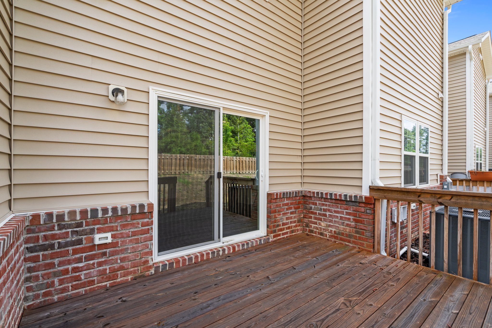  Photo 46