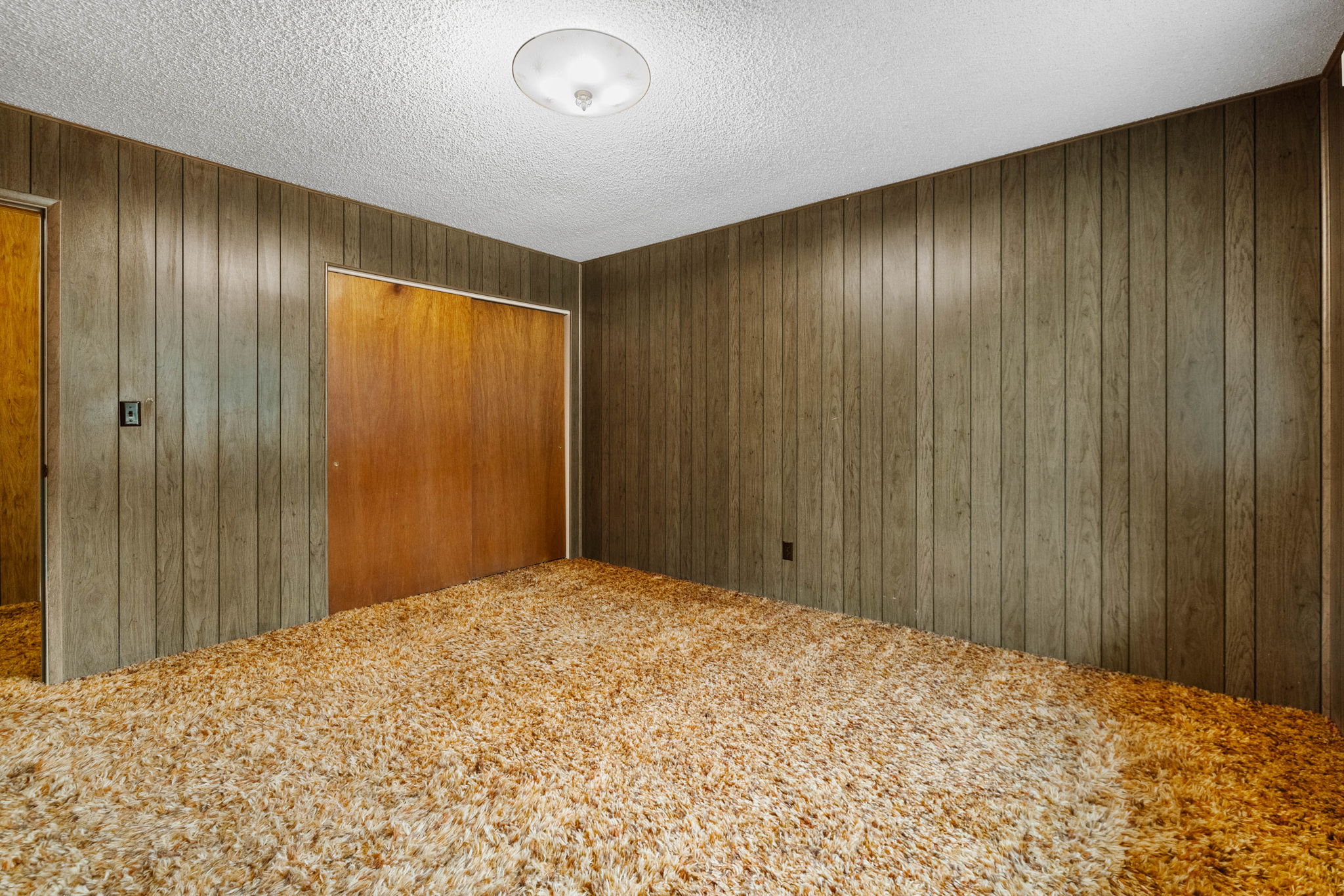 Primary Bedroom (2)
