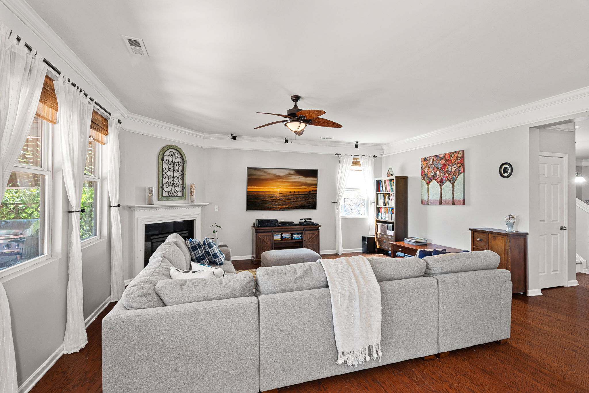 Family Room (alt view)
