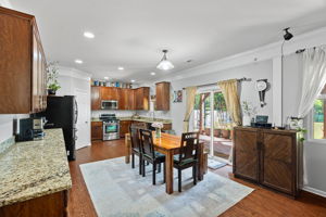 Kitchen/Dining Area