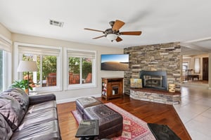 Hollow Wharf Dr-S0509-013.jpg