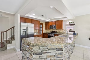 Hollow Wharf Dr-S0509-028.jpg