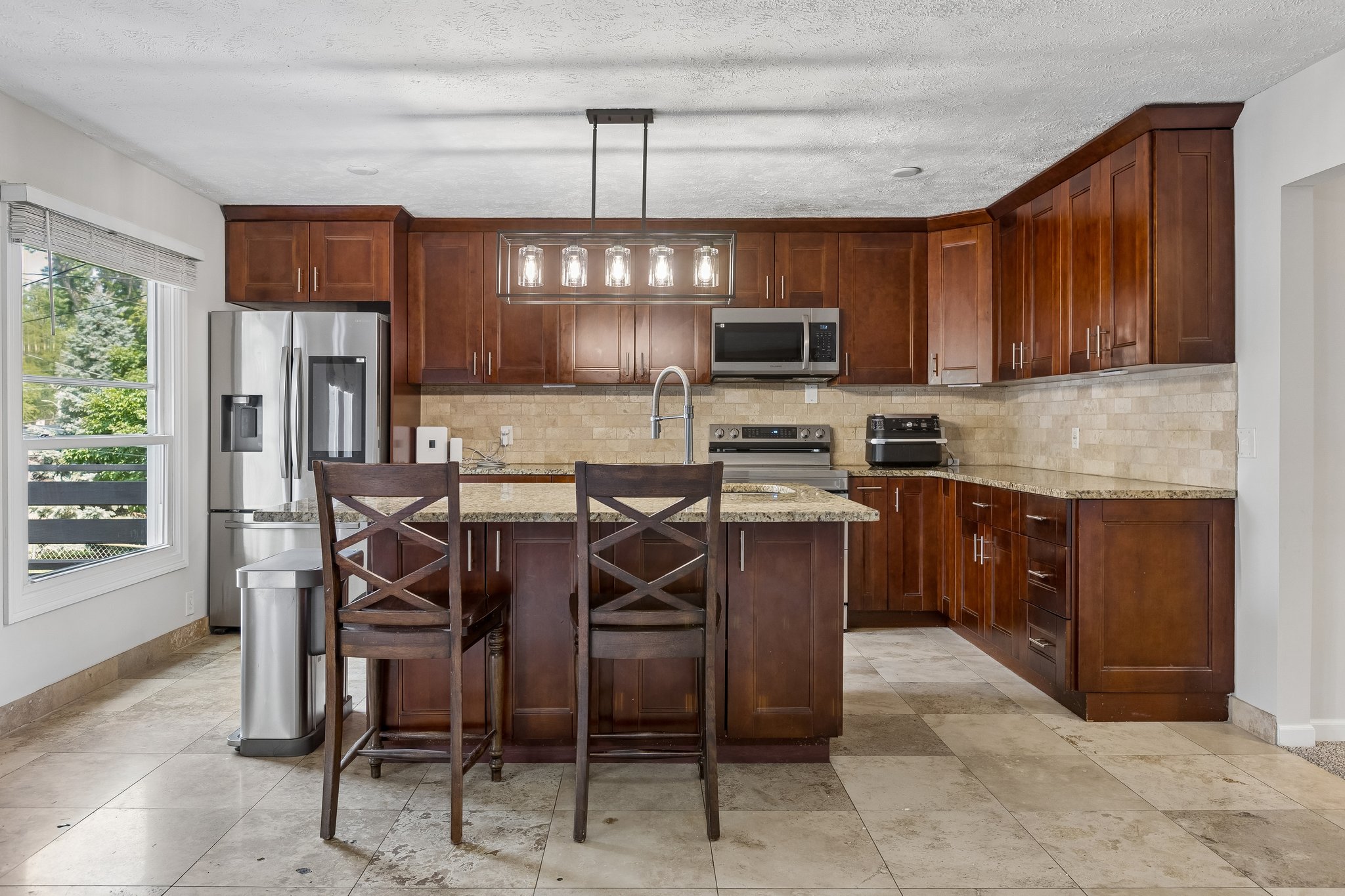 8222 Gold St_010.jpg