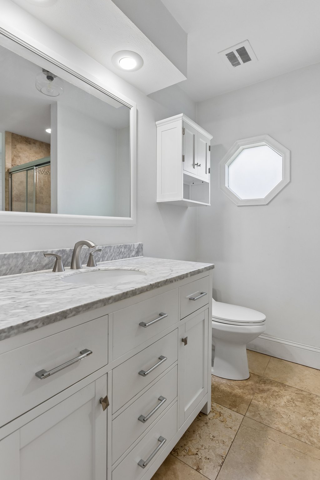8222 Gold St_020.jpg