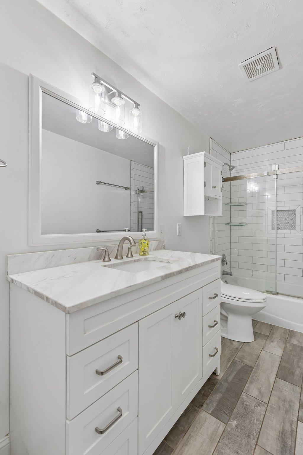 8222 Gold St_022.jpg
