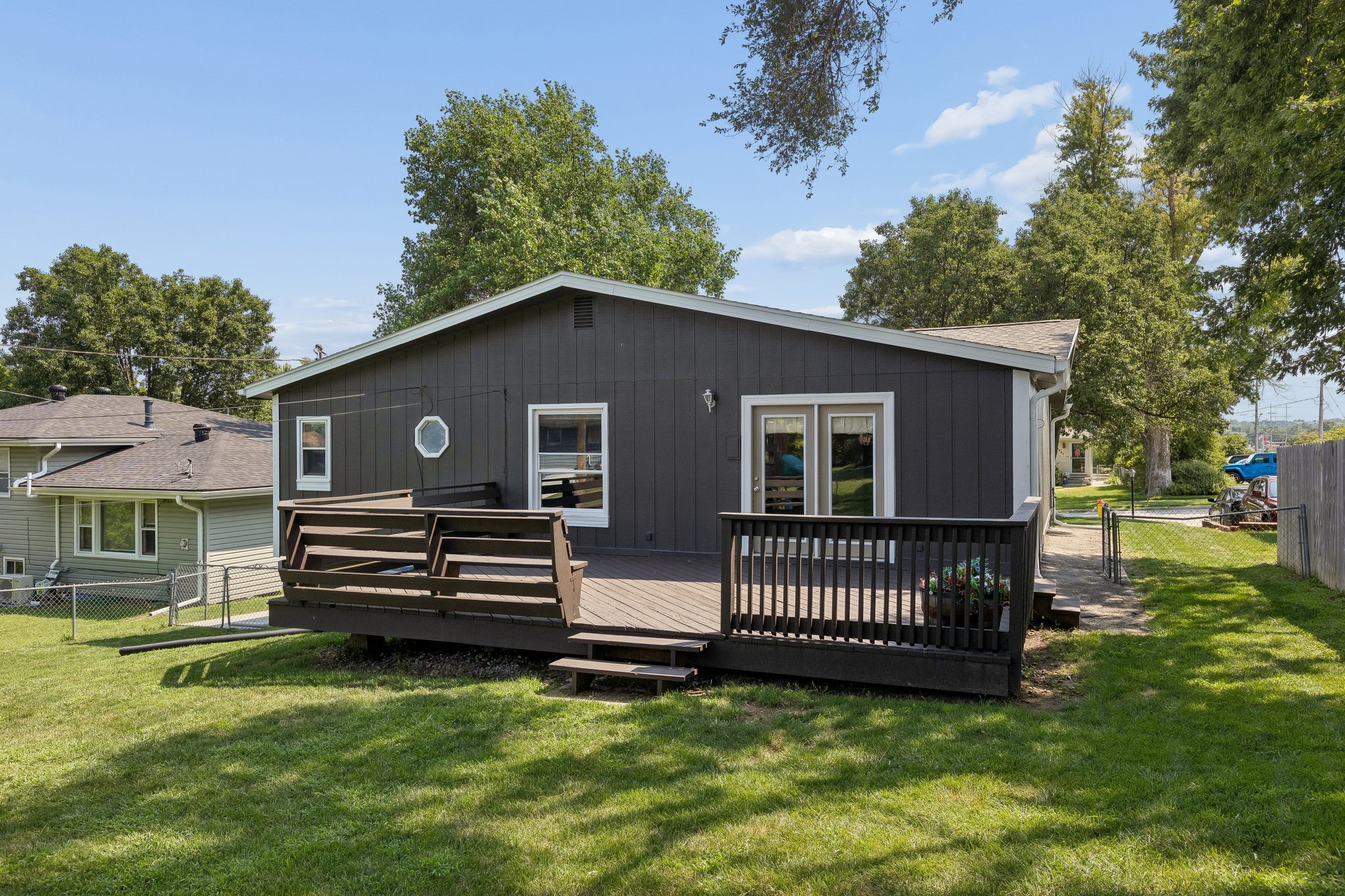 8222 Gold St_033.jpg