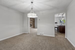 8222 Gold St_013.jpg
