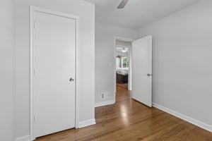 8222 Gold St_016.jpg
