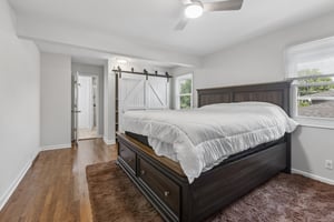 8222 Gold St_019.jpg