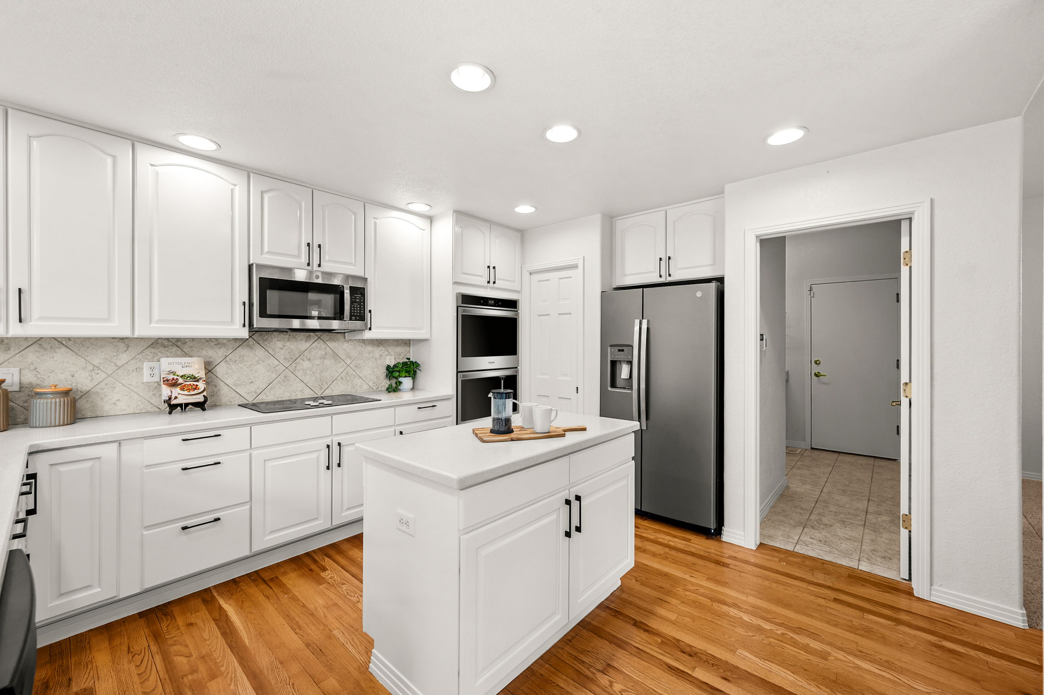  Photo 12