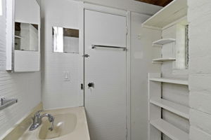 Photo 32