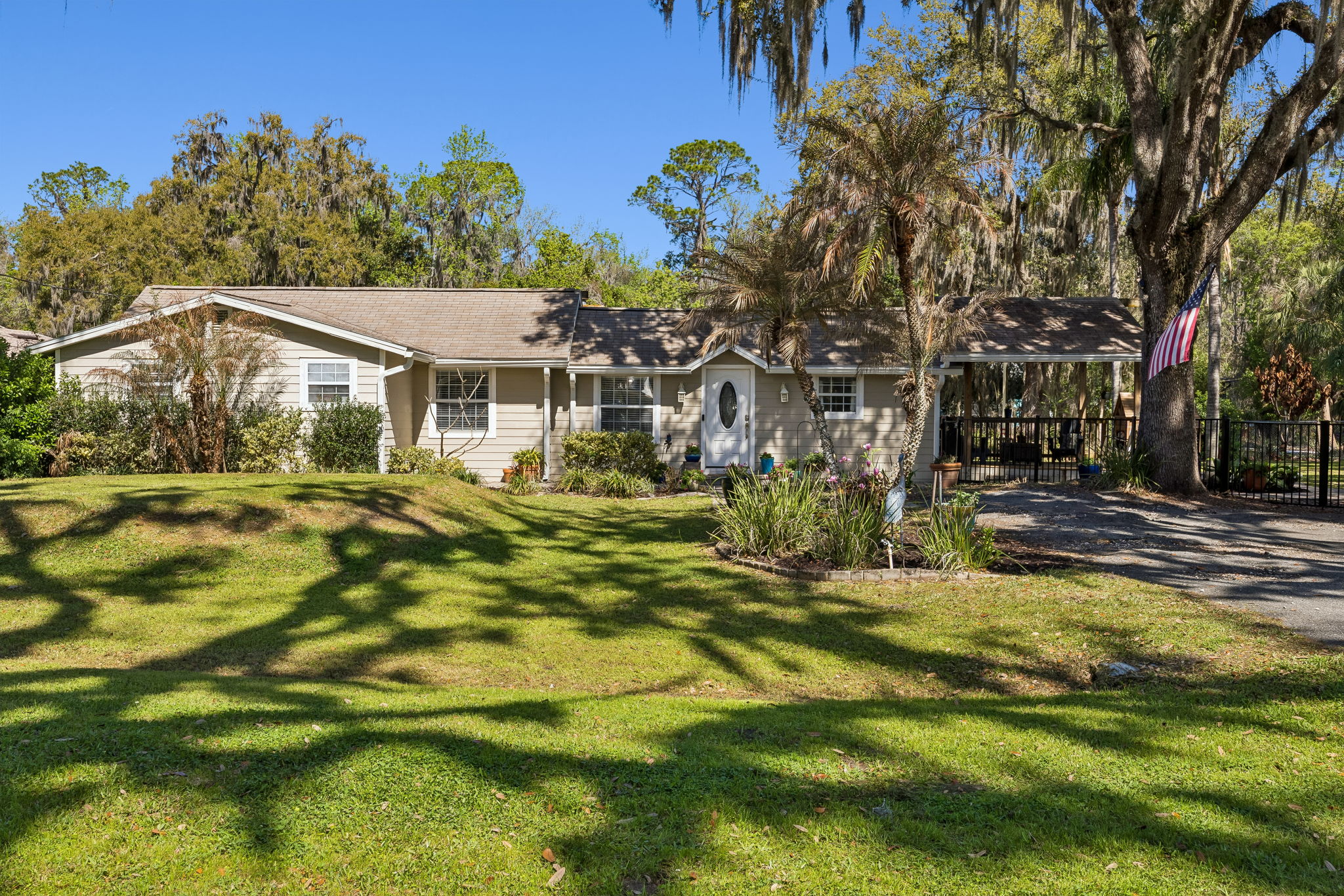 Welcome to 8224 Hall Lane