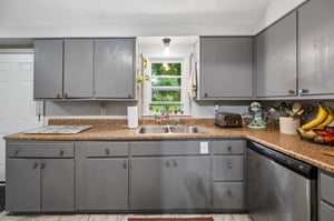 10121 - 8225 Jarboe St_009.jpg