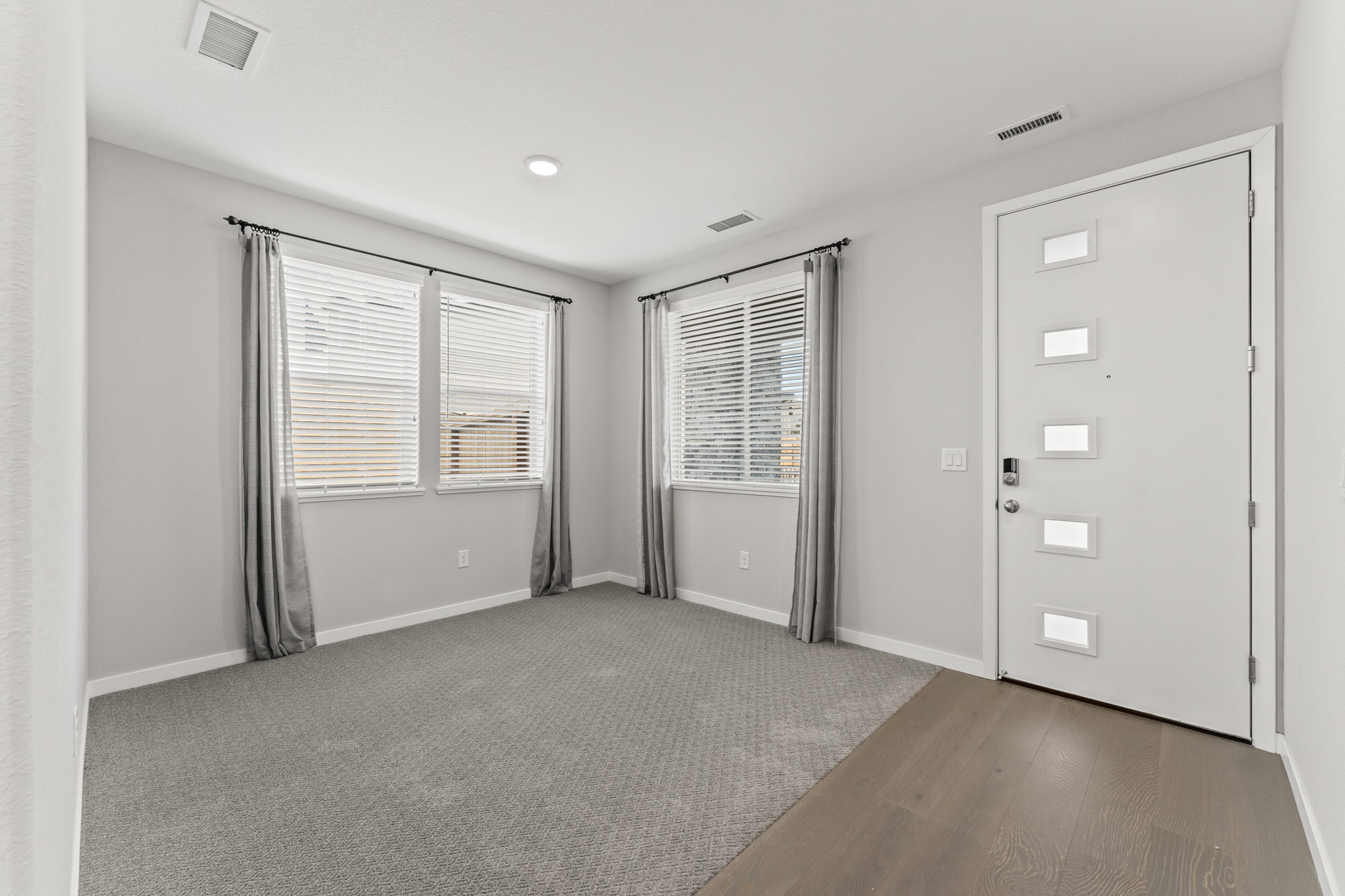 823 Calamity Ct, Reno, NV 89506, USA Photo 4